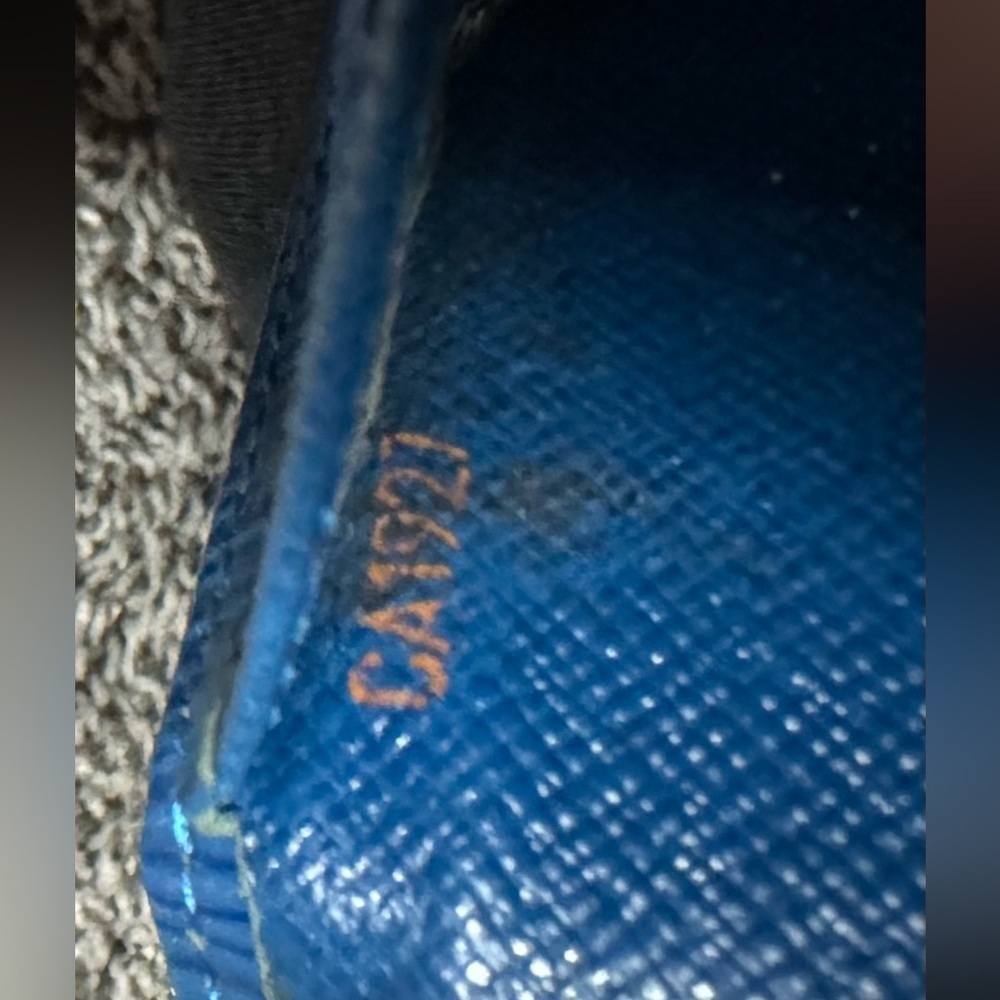 Louis Vuitton blue epi Sarah wallet with box/dust bag - Picture 11 of 13